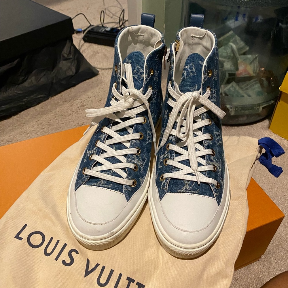 Authentic Louis Vuitton denim sneaker💝